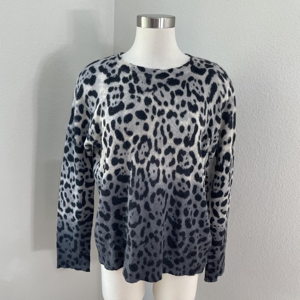 360CASHMERE Sweater Womens Medium Gray 100% Cashmere Leopard Print Crewneck